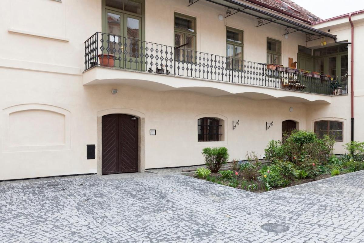 Appartamento Dlouha Art & Antique
